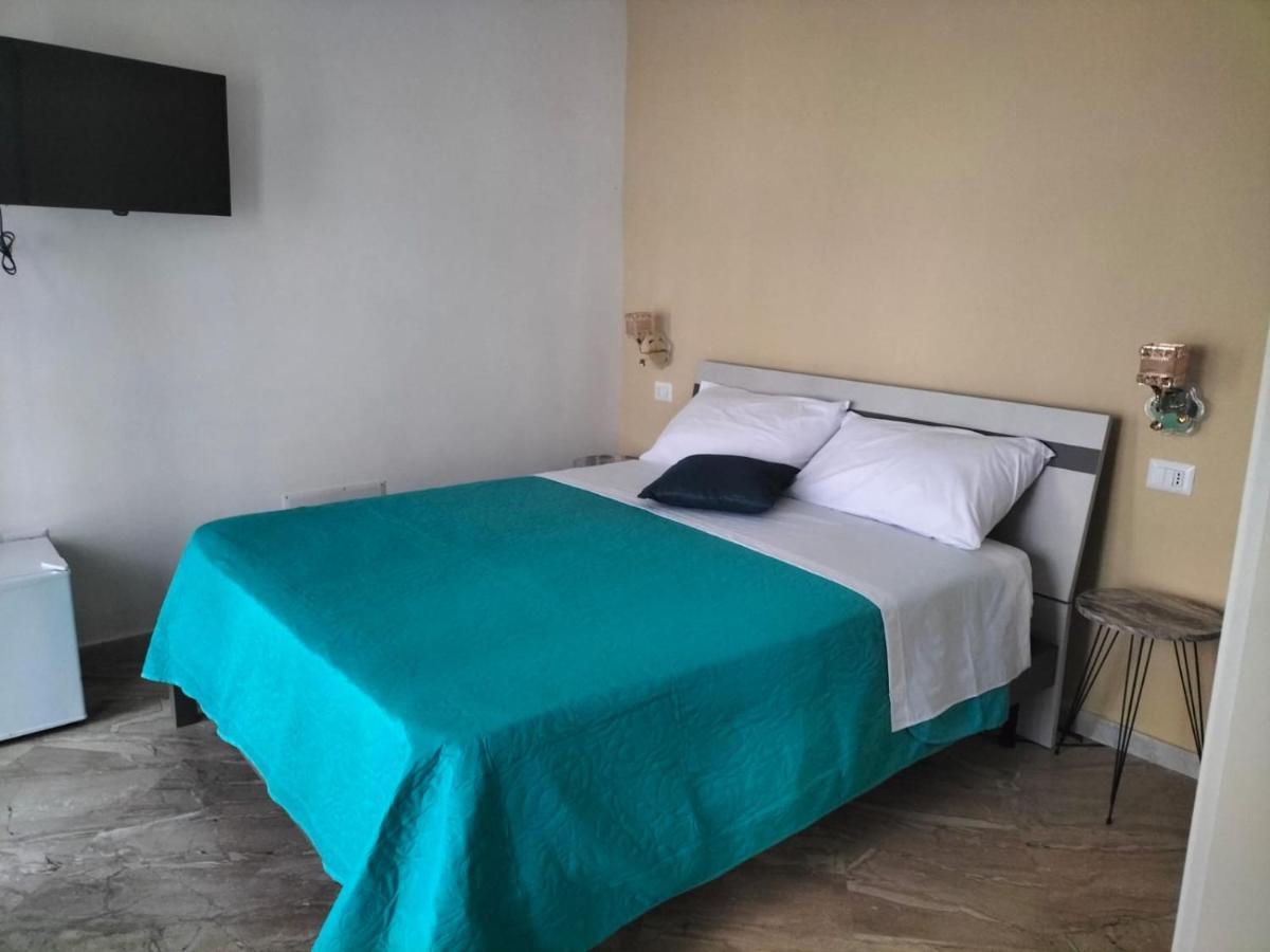 Bed and Breakfast Al Centro à Formia Extérieur photo